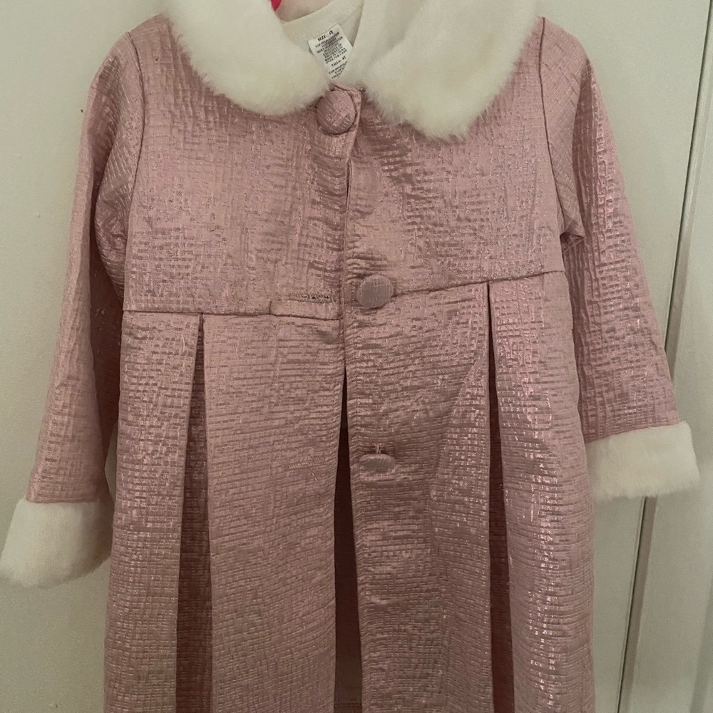 Vestido con sobre todo